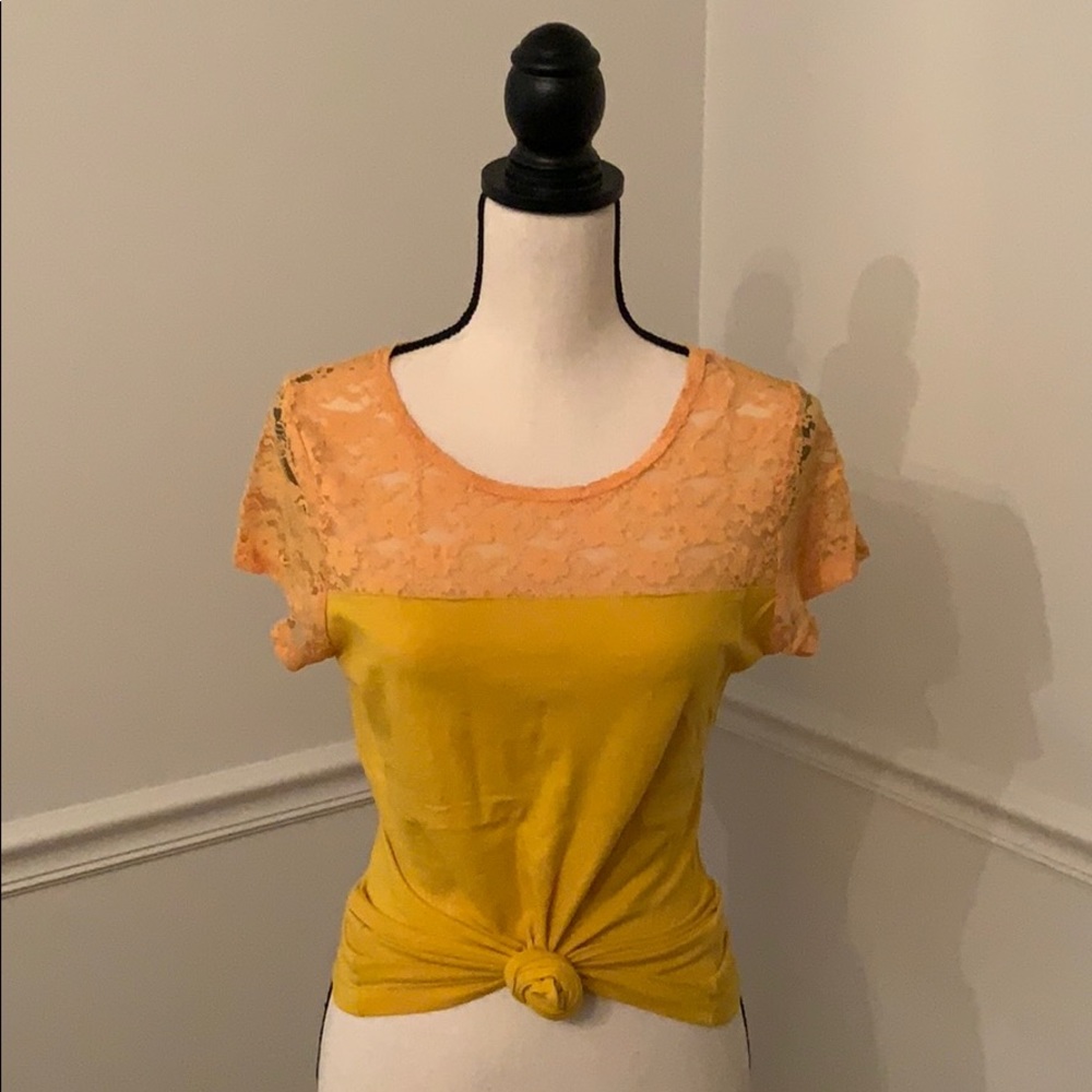 Finesse Cotton + Lace Tee